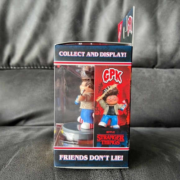 GPK x Stranger Things Topps Collectible Stylin’ Steve with Card - Picture 4 of 8